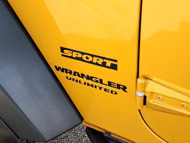 Used 2014 Jeep Wrangler Unlimited Sport w/ Quick Order Package 23S AWD/4WD image 17