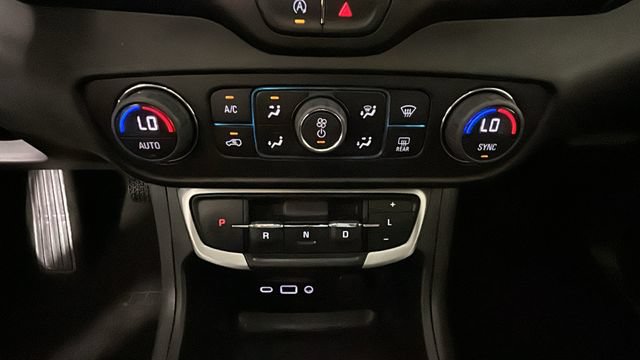 Used 2023 GMC Terrain SLT w/ Infotainment Package II AWD/4WD image 23