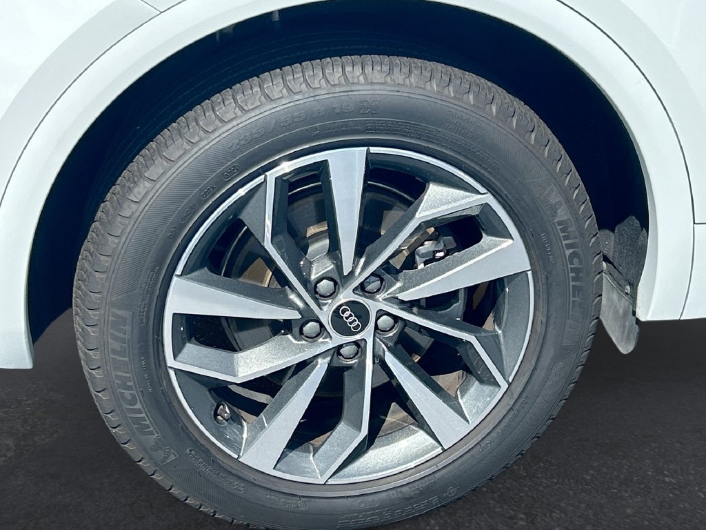Used 2021 Audi Q5 2.0T Premium w/ Convenience Package AWD/4WD image 17