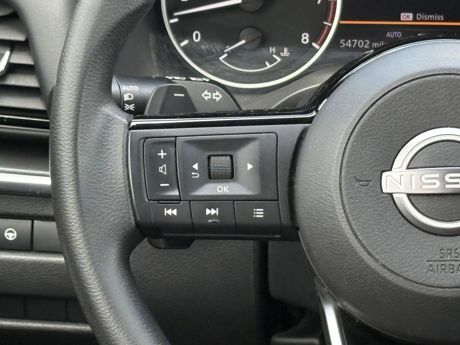Used 2022 Nissan Rogue SV AWD/4WD image 7
