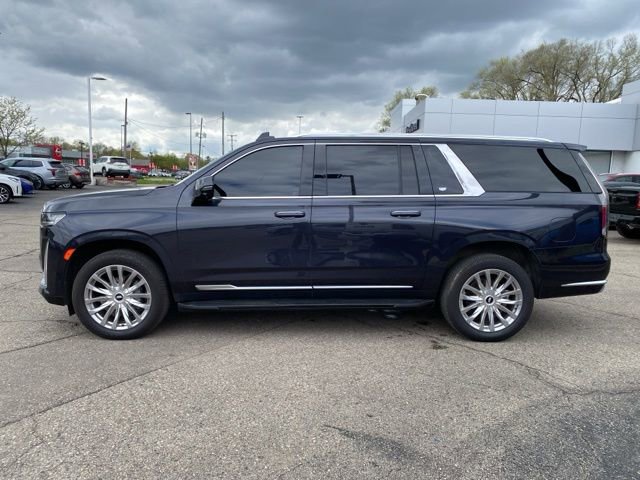 Used 2022 Cadillac Escalade ESV Premium Luxury AWD/4WD image 11