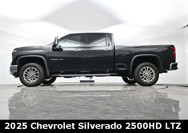Used 2025 Chevrolet Silverado 2500 LTZ w/ LTZ Premium Package image 12