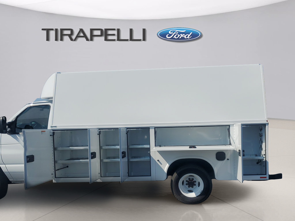 New 2026 Ford E-450 and Econoline 450 Super Duty w/ Power Equipment Group RWD image 4