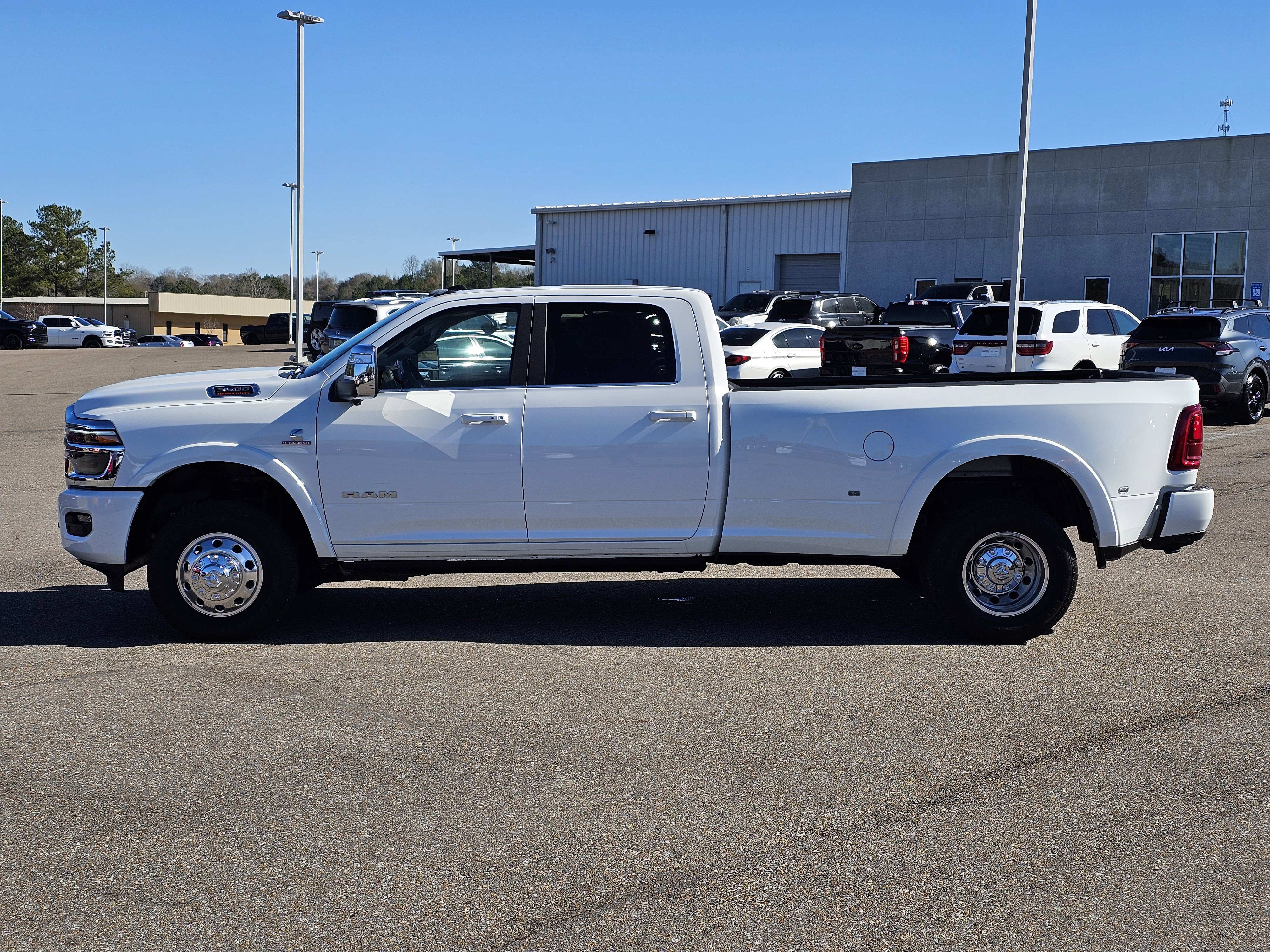 New 2026 RAM 3500 Longhorn image 14