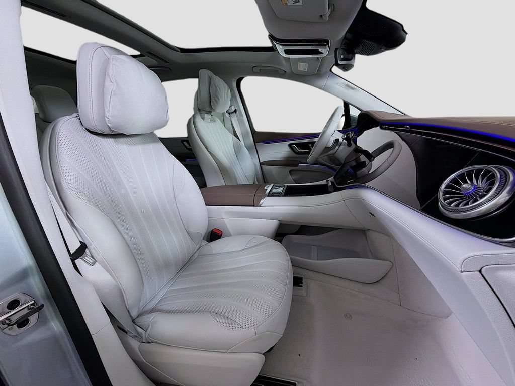 New 2026 Mercedes-Benz EQS 400 4MATIC SUV image 31