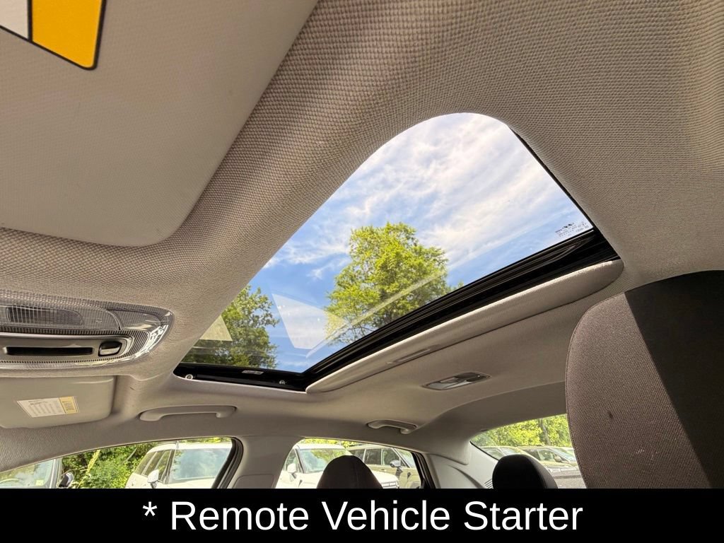 Certified 2025 Hyundai Elantra SEL FWD image 18