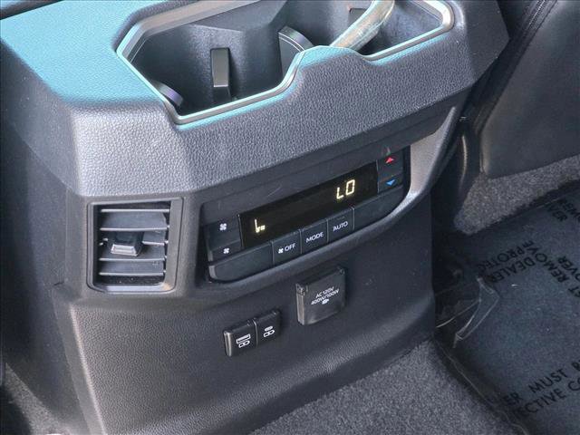 Used 2024 Toyota Sequoia SR5 w/ SR5 Premium Package AWD/4WD image 16