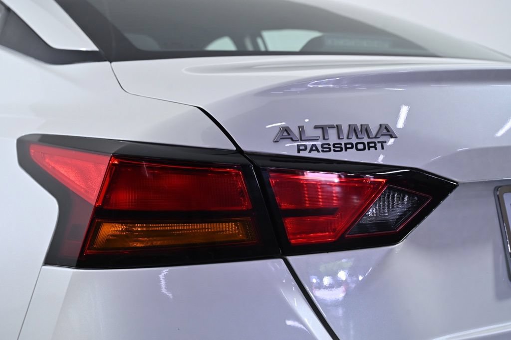 Certified 2023 Nissan Altima 2.5 SV FWD image 9
