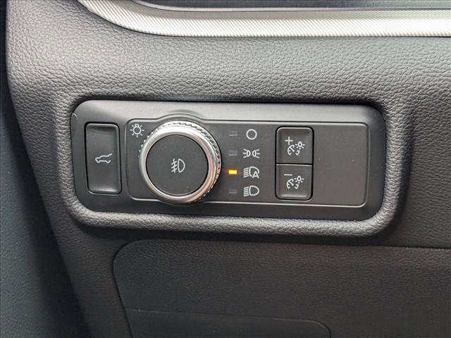 Used 2021 Ford Explorer XLT w/ Equipment Group 202A RWD image 12