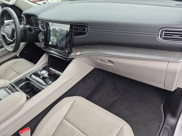 Used 2024 Jeep Wagoneer Series II AWD/4WD image 37