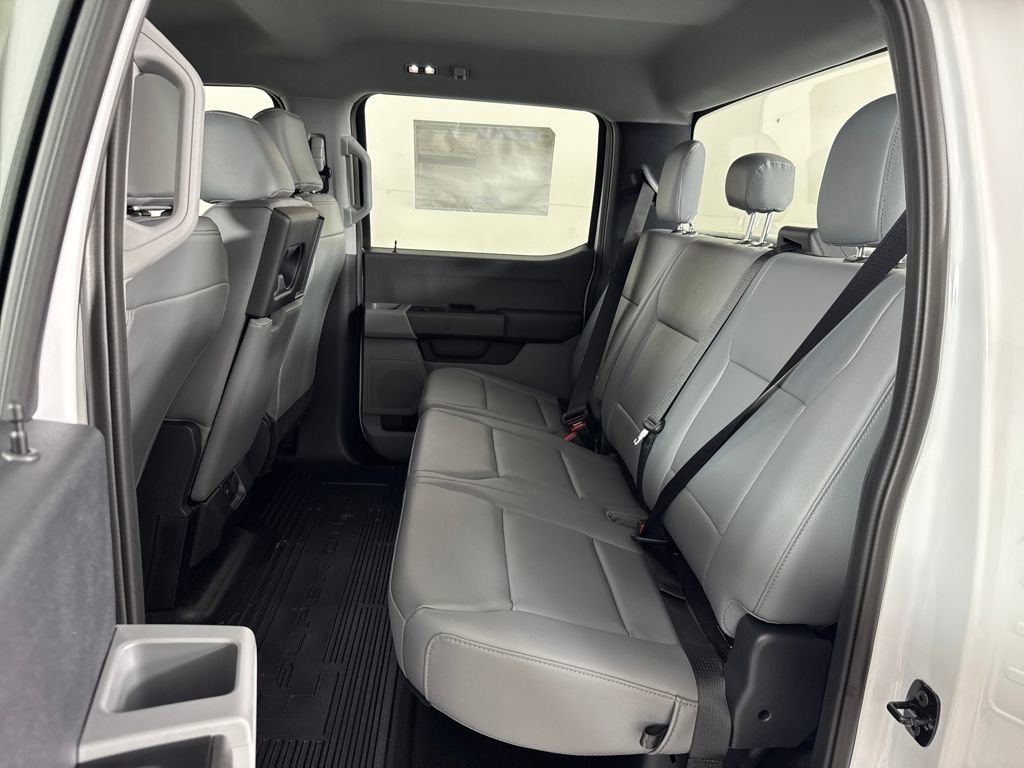 New 2026 Ford F250 XL w/ XL Chrome Package RWD image 15
