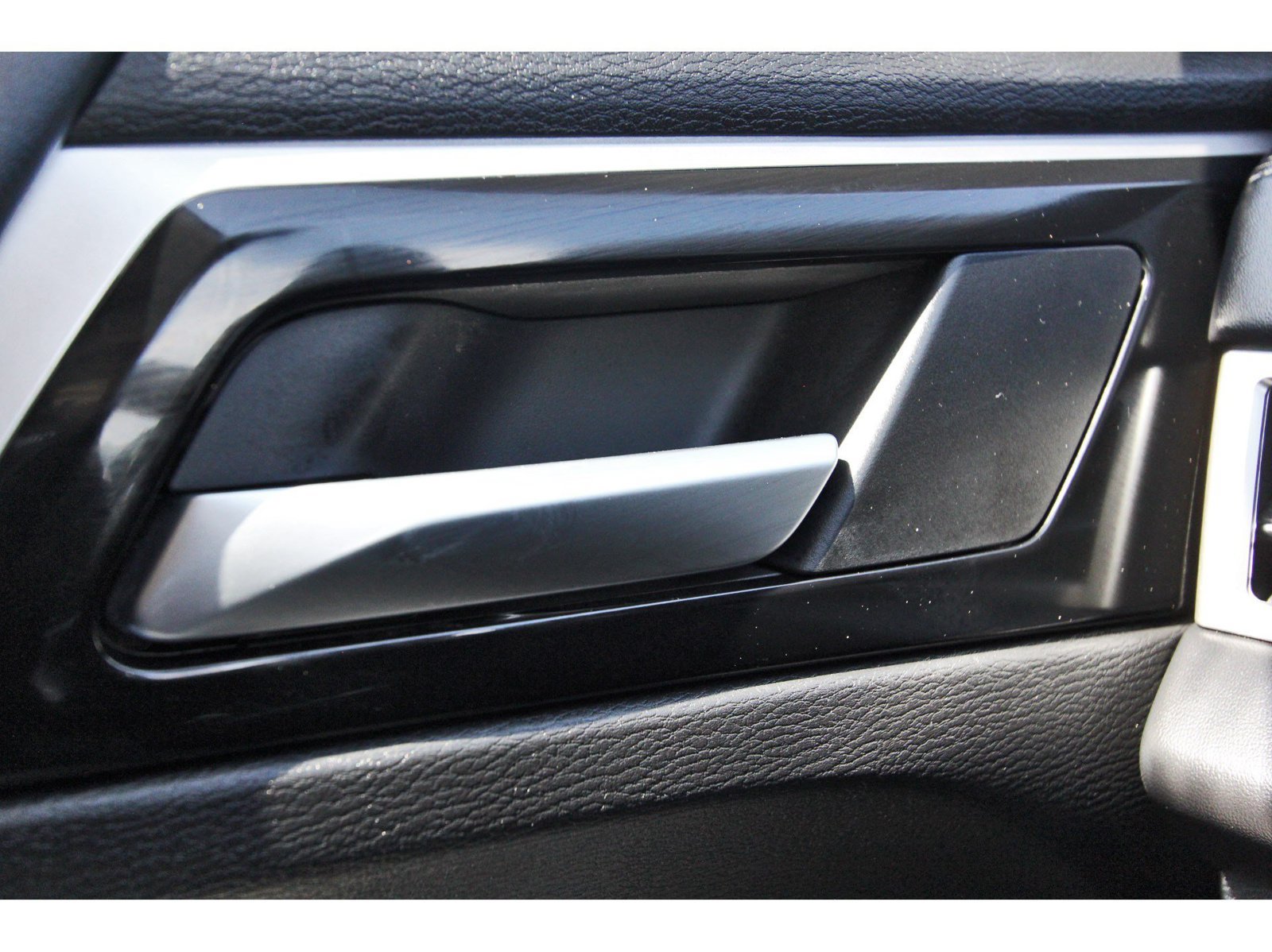 Used 2025 Mitsubishi Outlander SE FWD image 21
