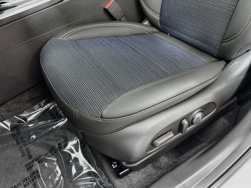 New 2026 Buick Envista Sport Touring w/ Convenience I Package FWD image 18