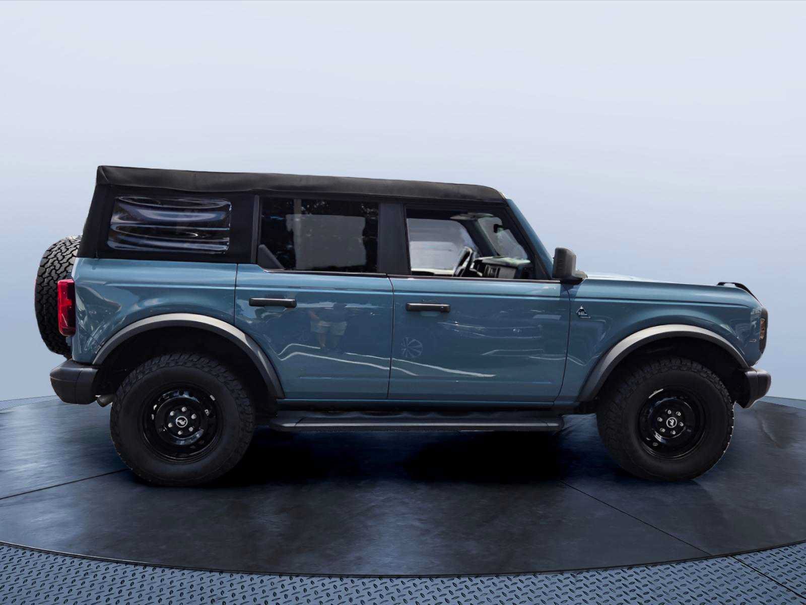 Used 2023 Ford Bronco Black Diamond AWD/4WD image 7