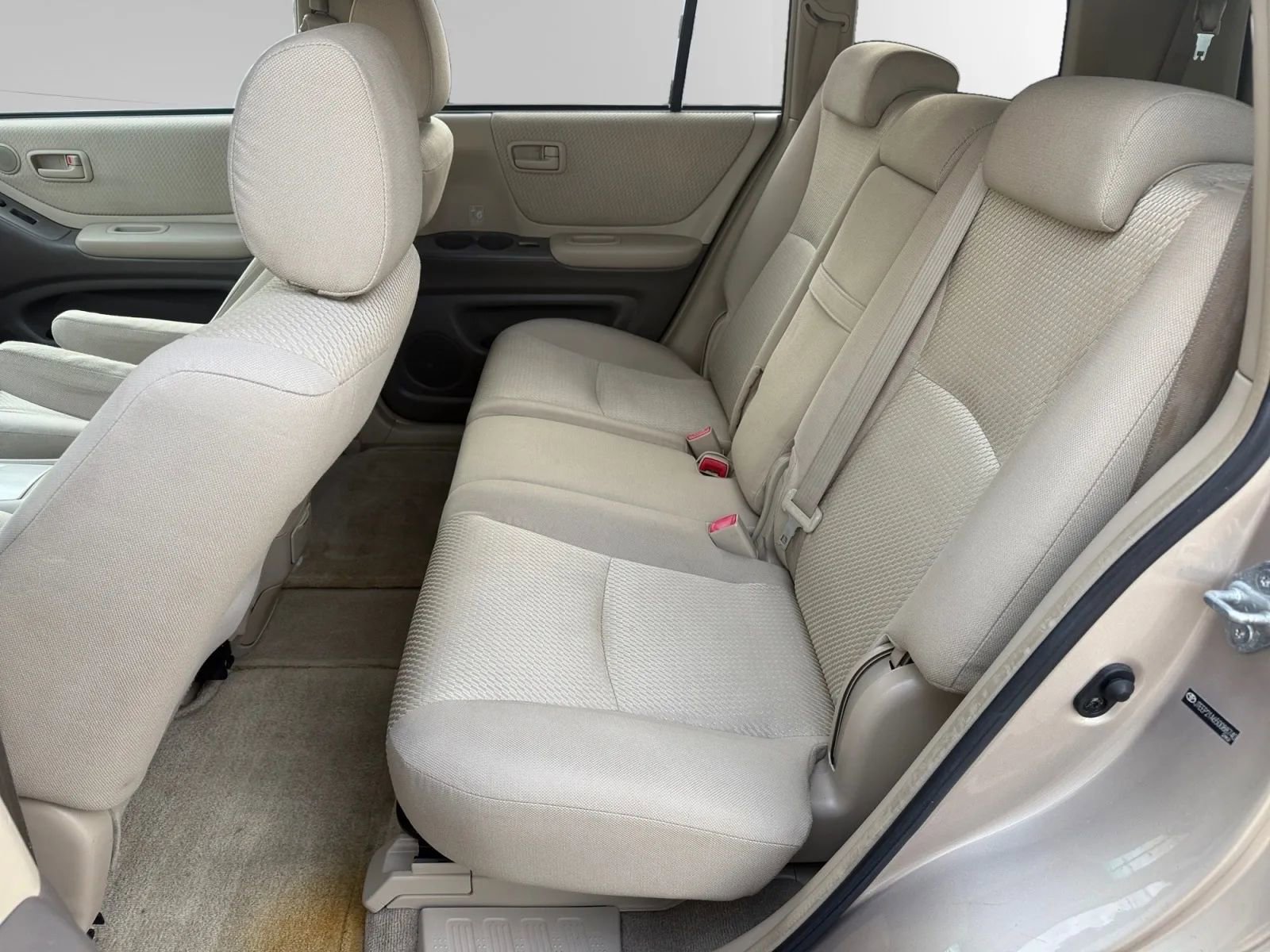 Used 2005 Toyota Highlander 4WD V6 w/ 3rd Row image 17