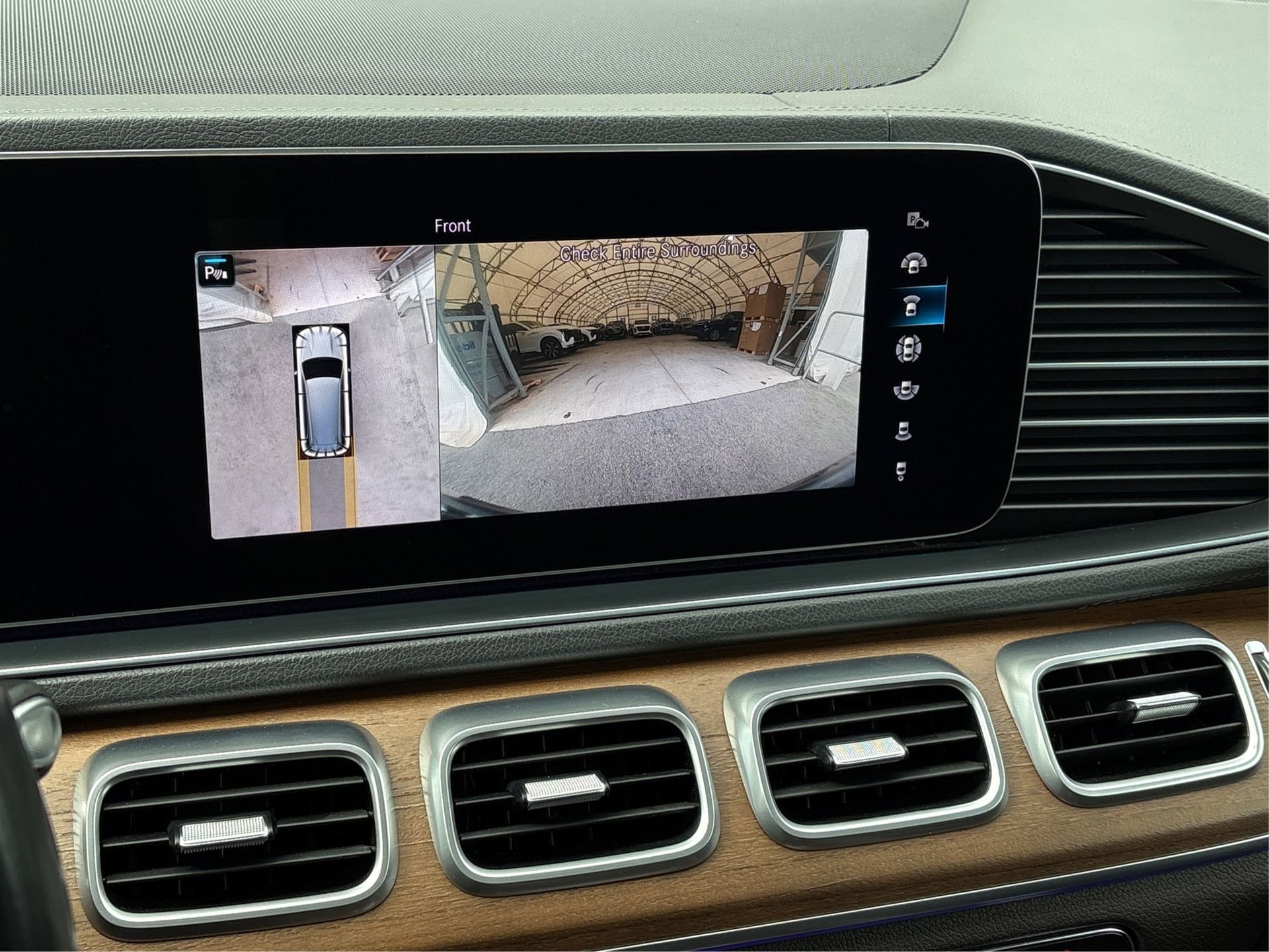 Used 2020 Mercedes-Benz GLS 450 4MATIC image 25