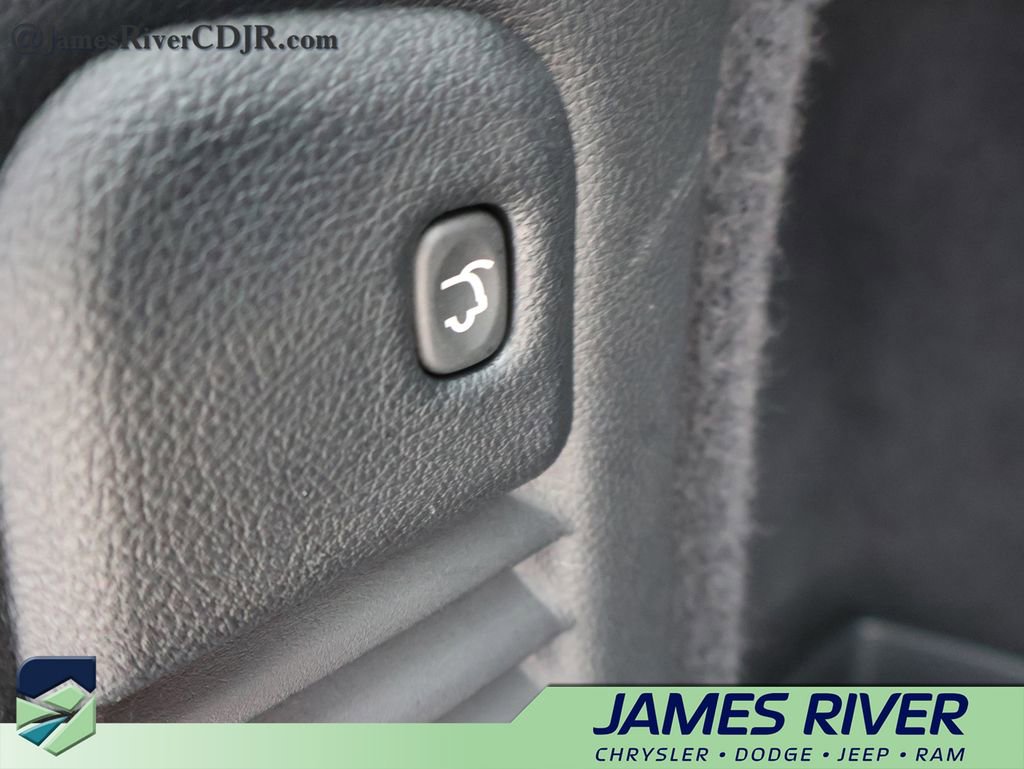 Used 2025 Dodge Durango GT AWD/4WD image 17