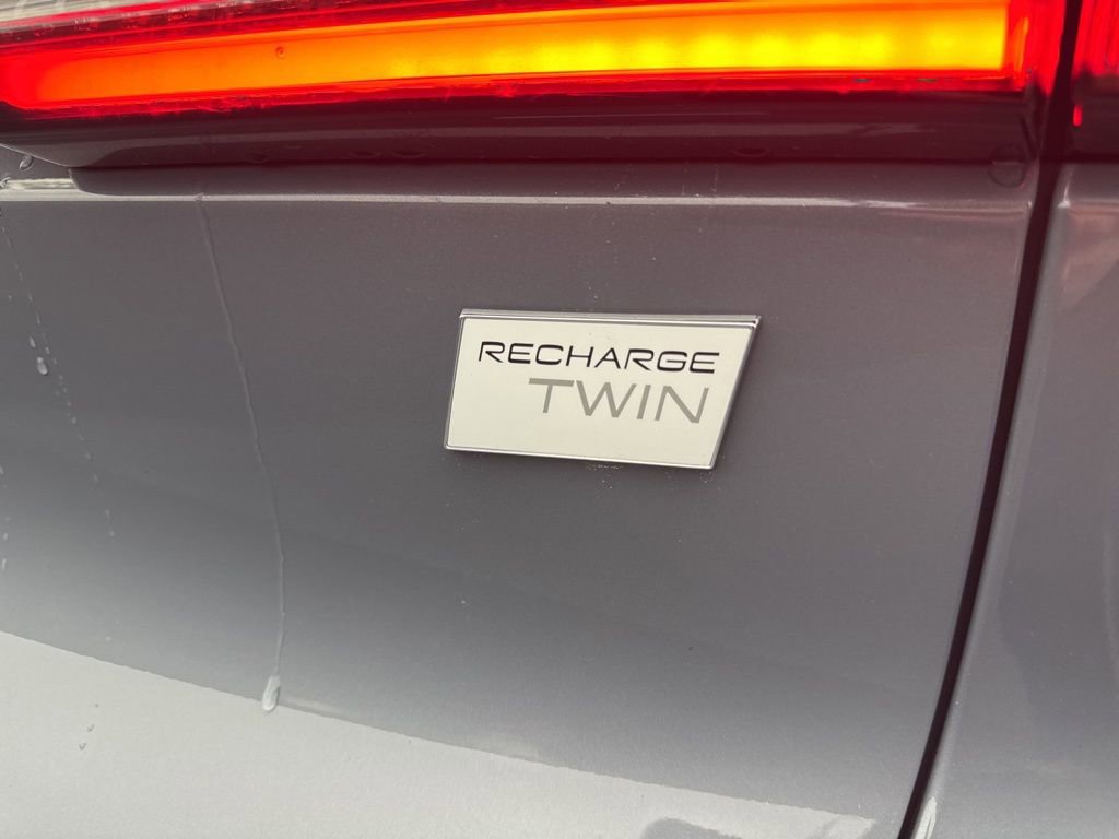 Used 2023 Volvo C40 P8 Recharge Ultimate w/ Protection Package Premier image 38