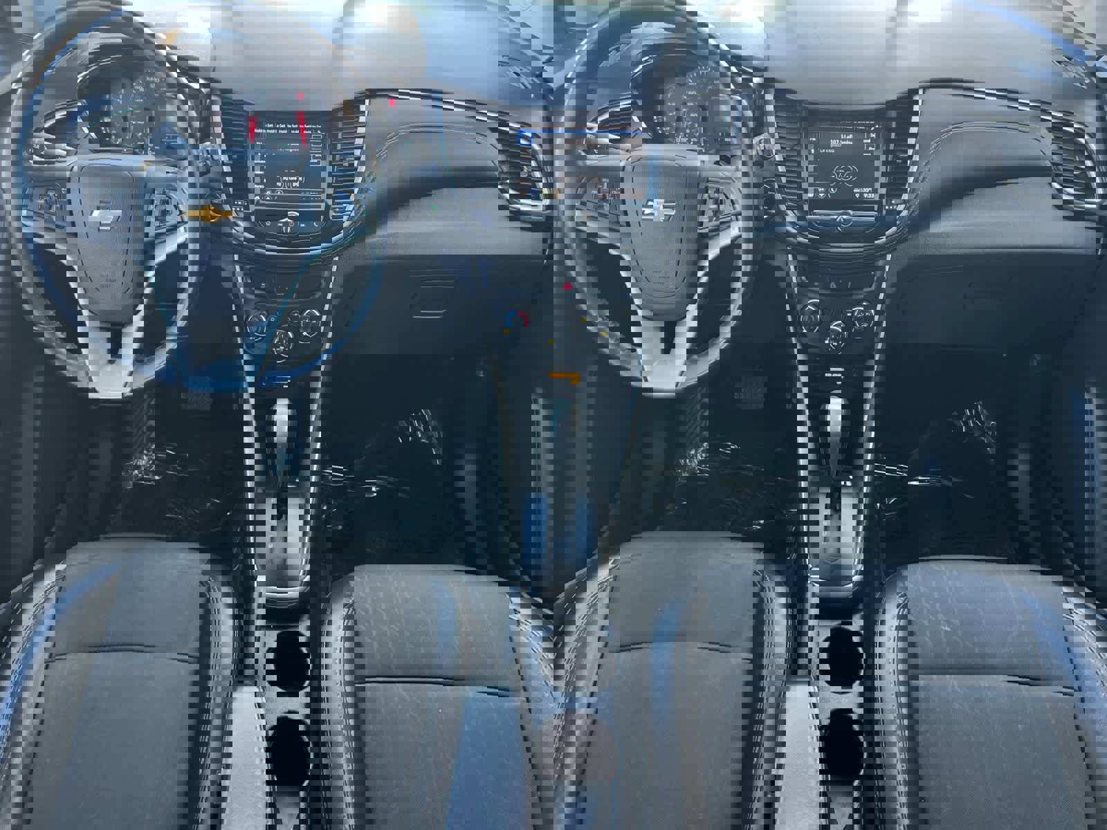 Used 2018 Chevrolet Trax LT w/ LT Convenience Package image 4