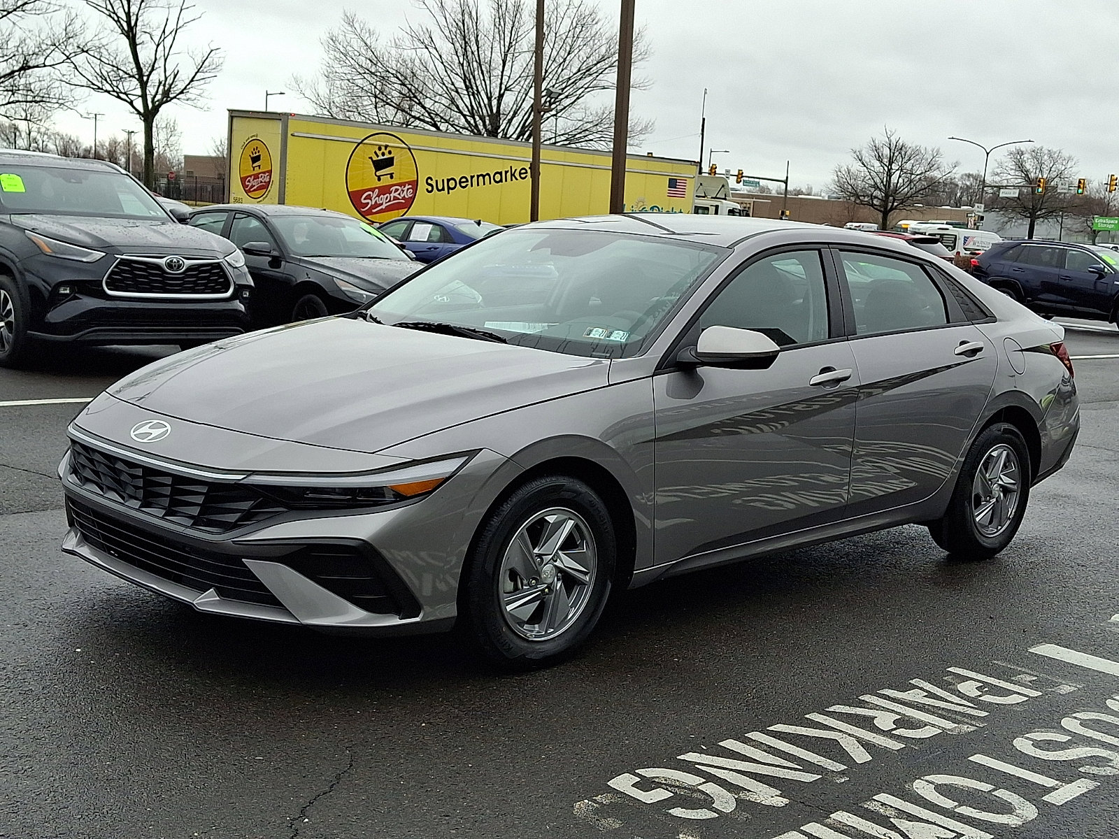 Certified 2024 Hyundai Elantra SE image 3