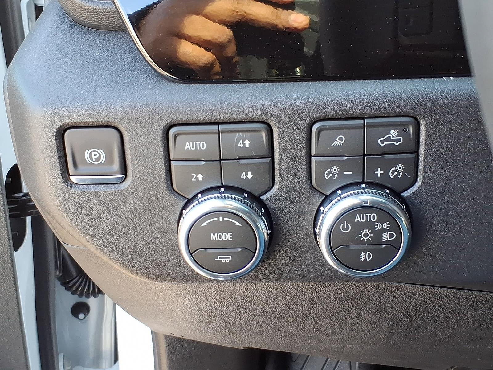New 2026 GMC Sierra 1500 Elevation w/ Elevation Premium Package AWD/4WD image 16