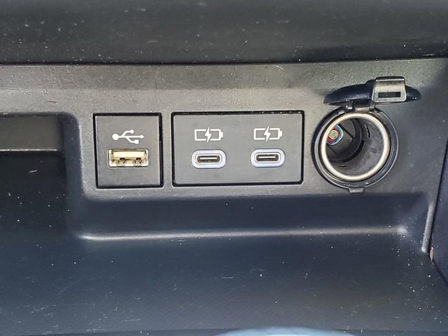 Used 2024 Toyota Highlander LE image 24