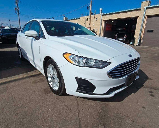 Used 2019 Ford Fusion SE image 4