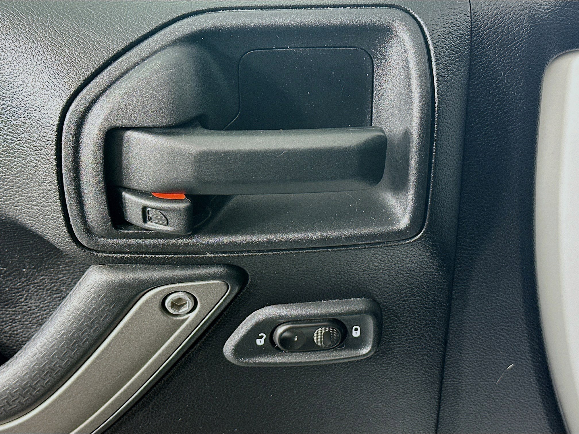 Used 2016 Jeep Wrangler Unlimited Sport image 15