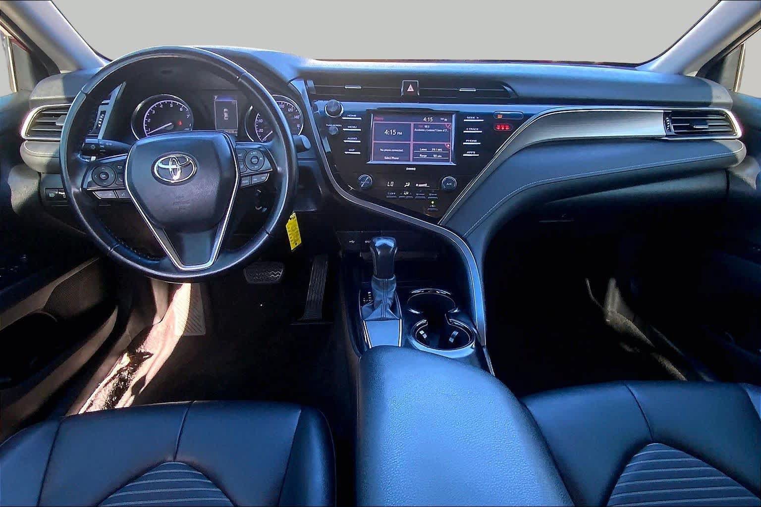 Used 2020 Toyota Camry SE FWD image 16