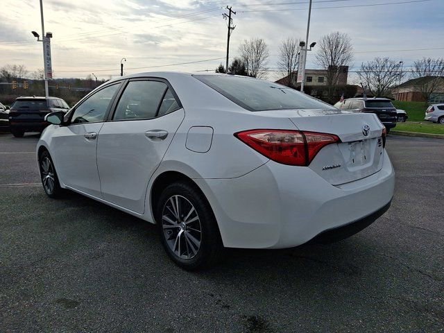 Used 2018 Toyota Corolla LE w/ LE Premium Package w/Moonroof image 4