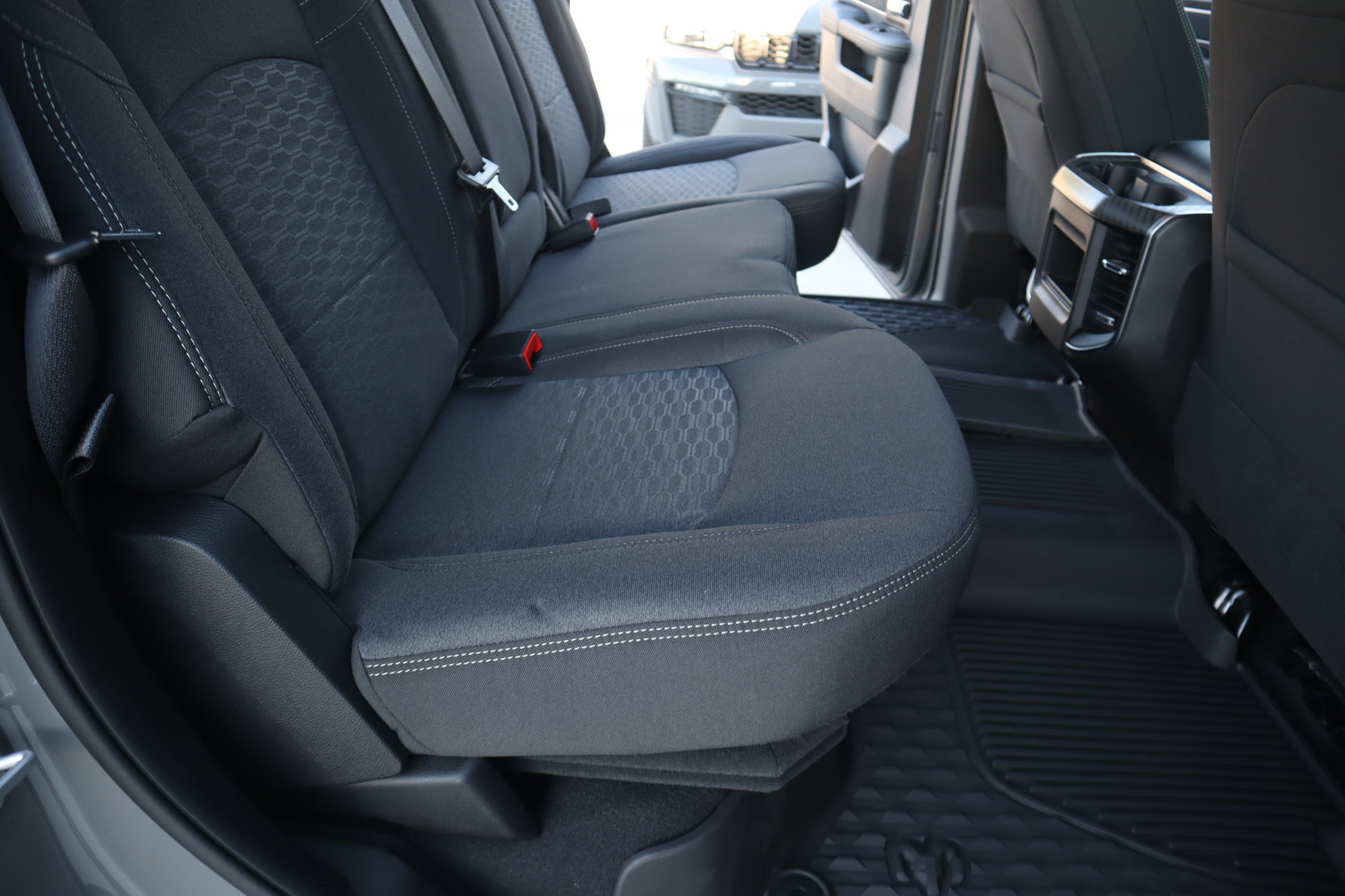 New 2027 RAM 3500 Big Horn AWD/4WD image 15