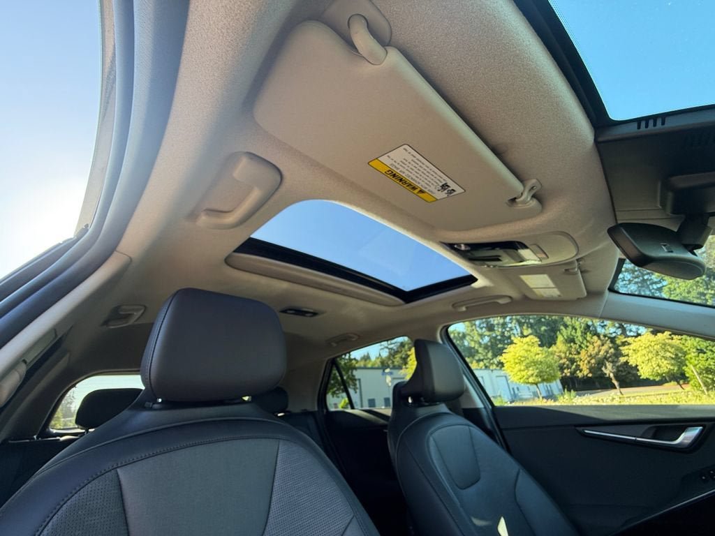 Used 2025 Kia Niro FWD image 27