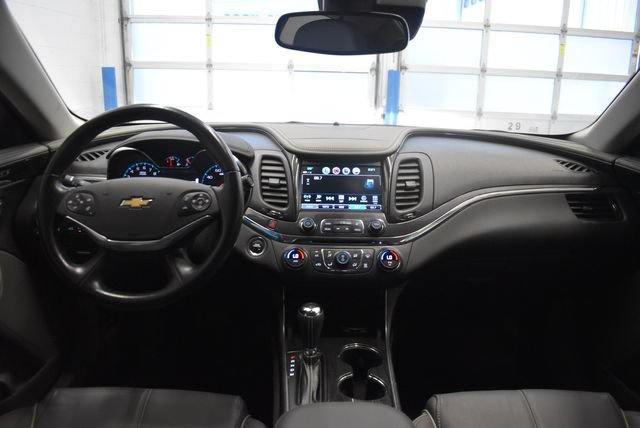 Used 2017 Chevrolet Impala Premier w/ Enhanced Convenience Package FWD image 5