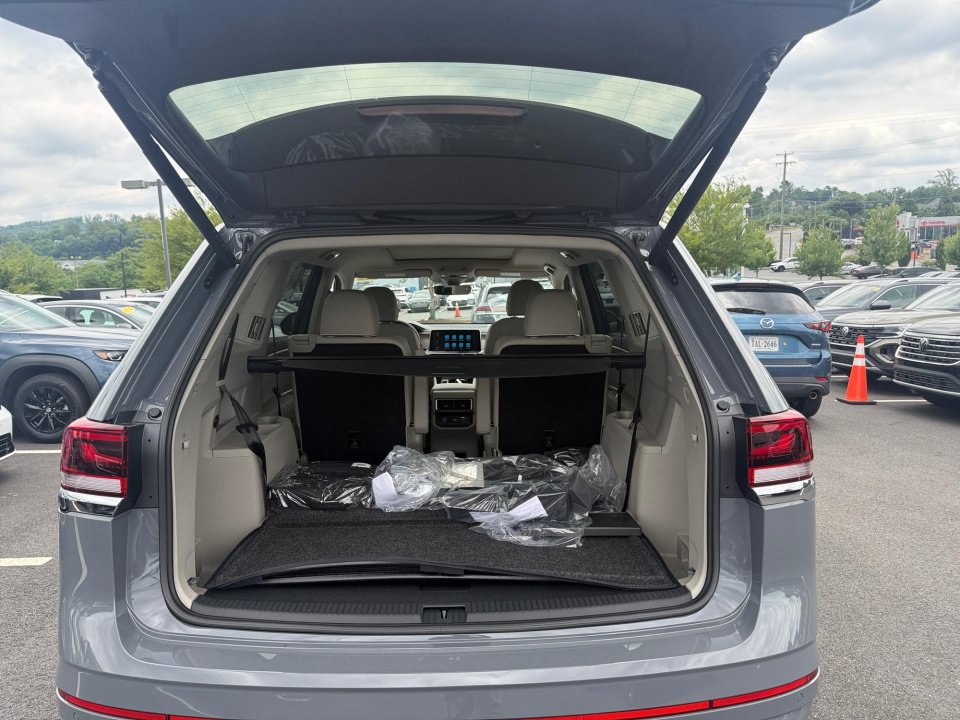 New 2026 Volkswagen Atlas SEL Premium R-Line AWD/4WD image 15