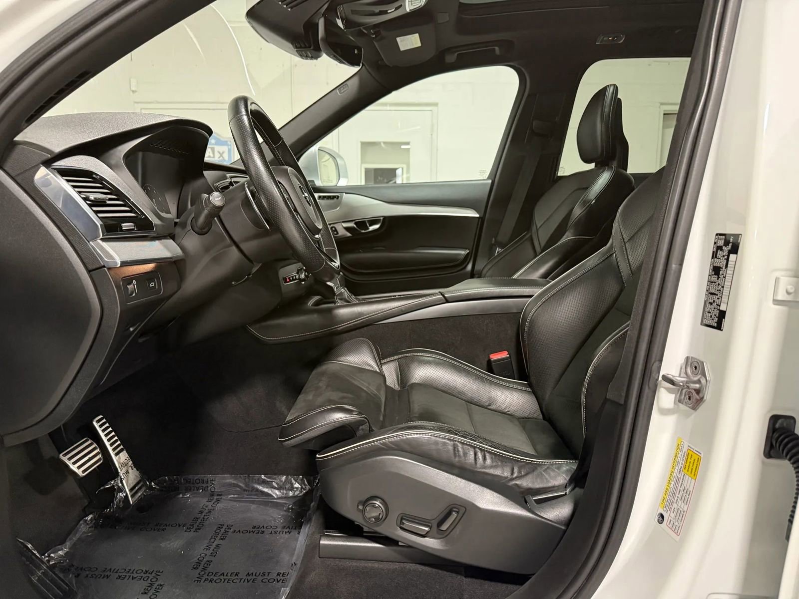 Used 2017 Volvo XC90 T6 R-Design w/ Vision Package AWD/4WD image 12