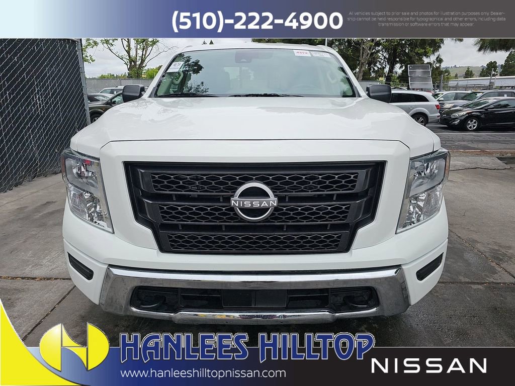 Used 2023 Nissan Titan SV image 29