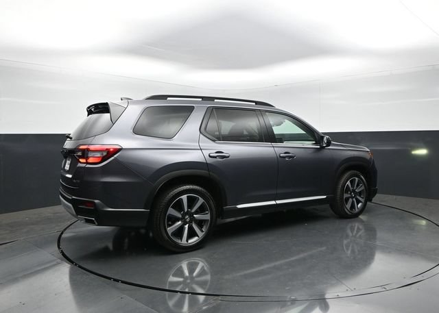 Used 2023 Honda Pilot Elite image 7