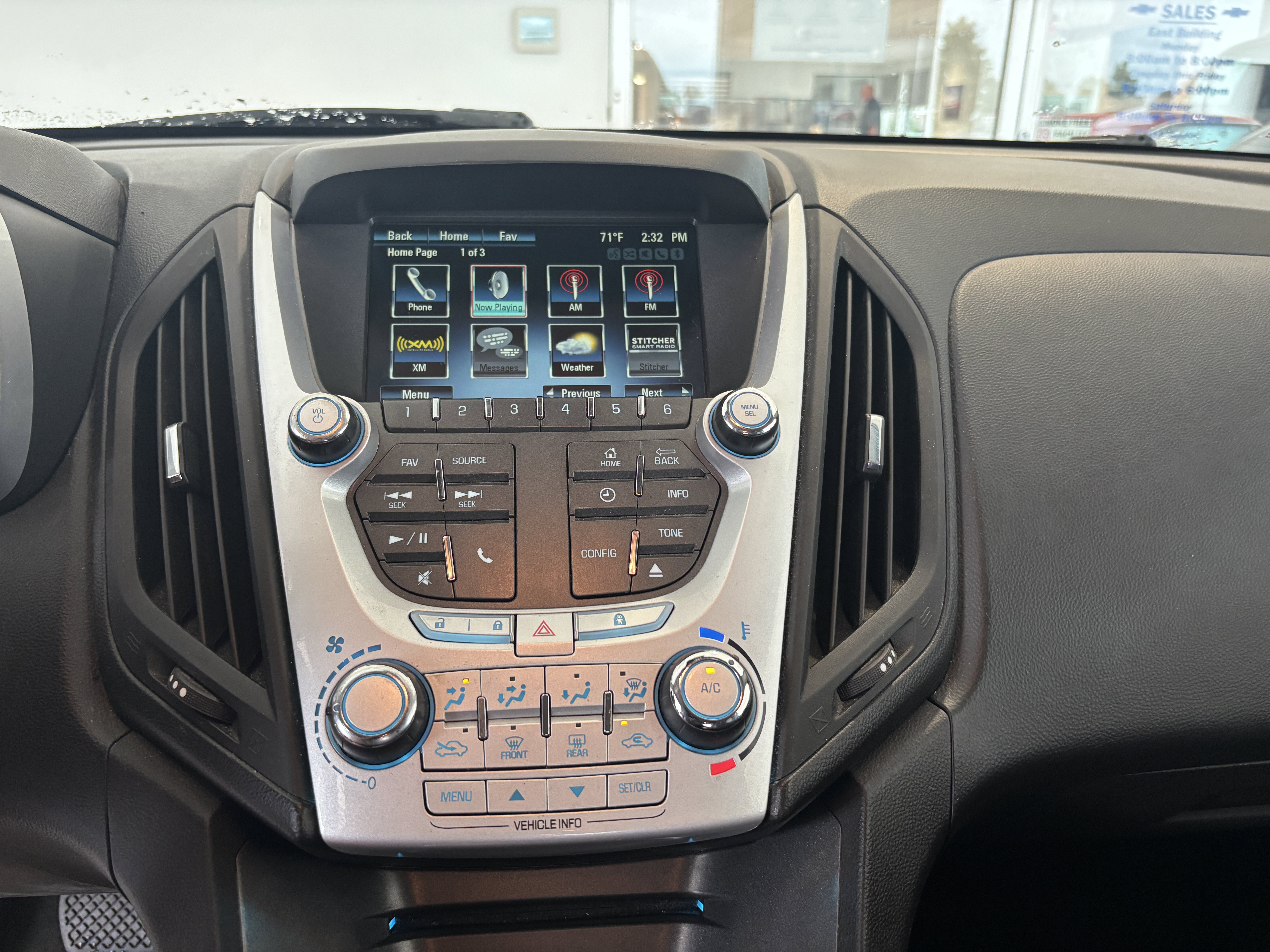 Used 2015 Chevrolet Equinox LT FWD image 14