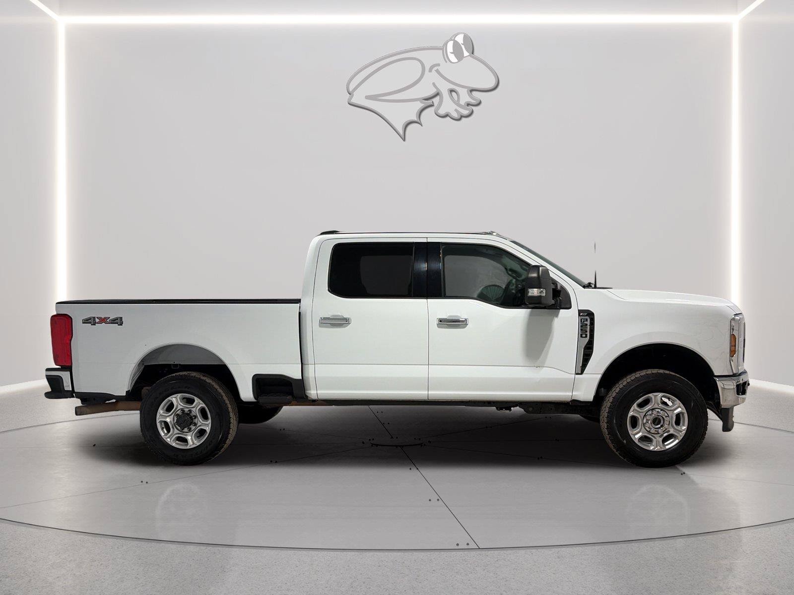 Certified 2025 Ford F250 XLT w/ Snow Plow Prep Package AWD/4WD image 6