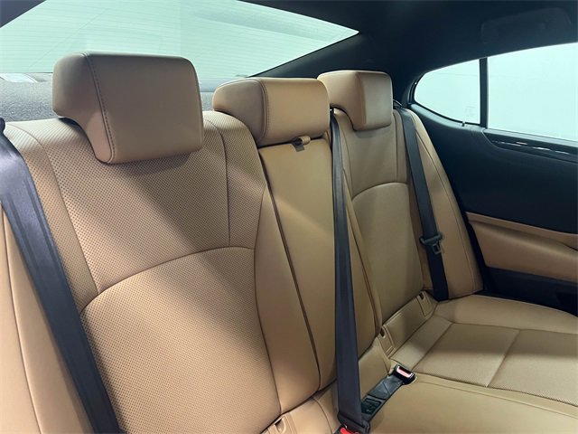 Used 2019 Lexus ES 300h image 13