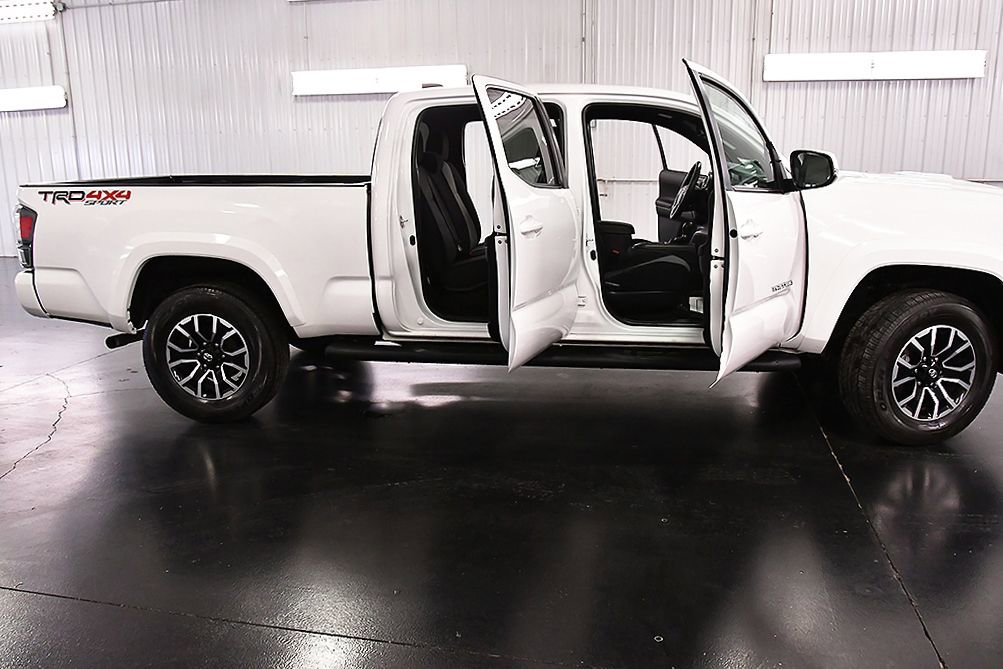 Used 2023 Toyota Tacoma TRD Sport image 32