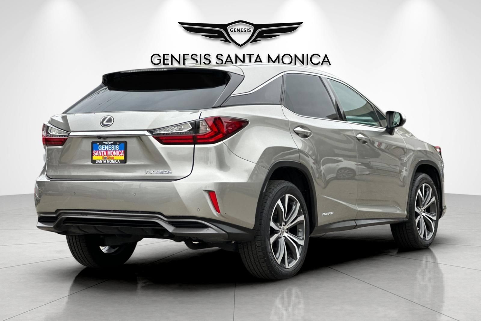 Used 2017 Lexus RX 450h AWD w/ Cold Weather Package image 4