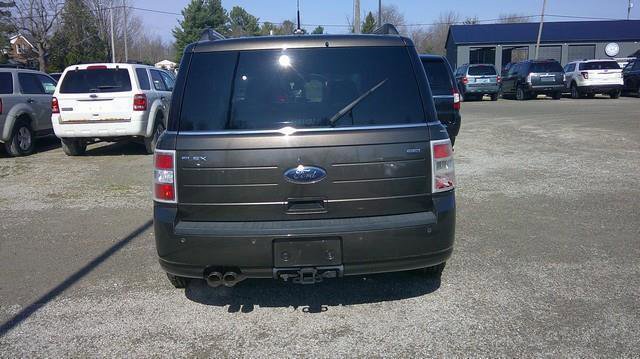 Used 2011 Ford Flex SEL w/ Rapid Spec Order Code FWD image 4