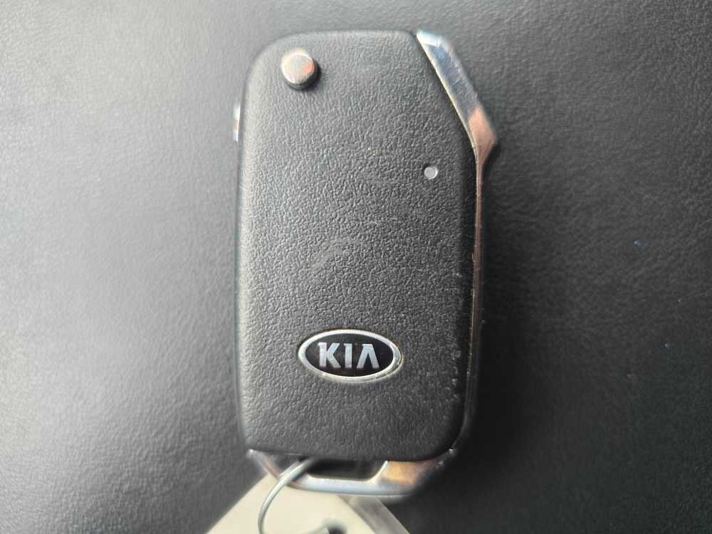 Used 2021 Kia Sorento LX image 22
