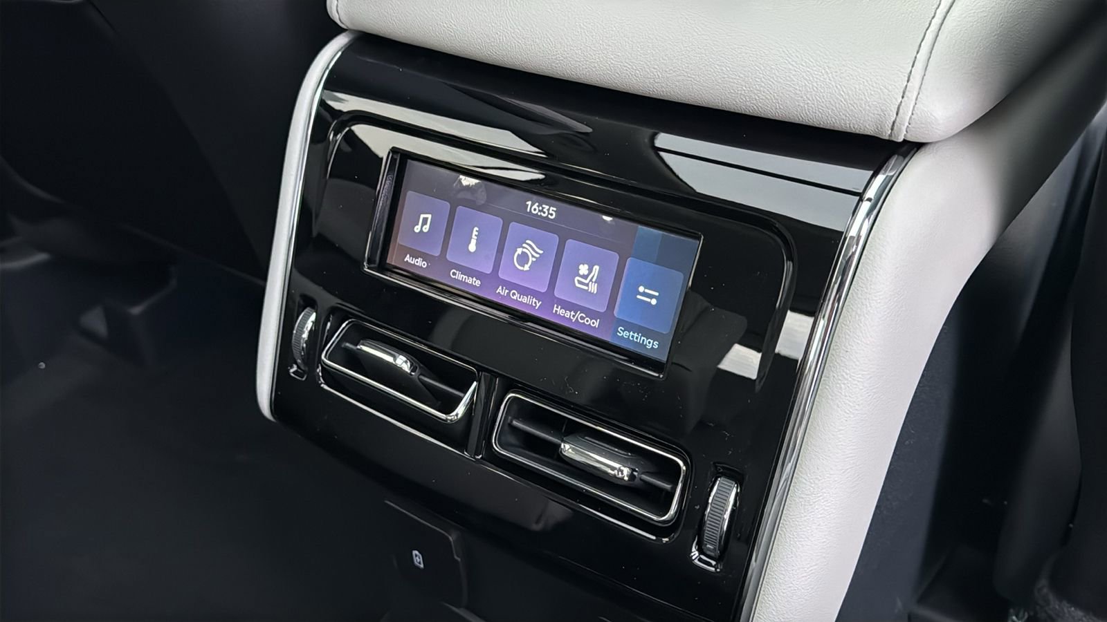 New 2026 Lincoln Aviator Reserve image 12