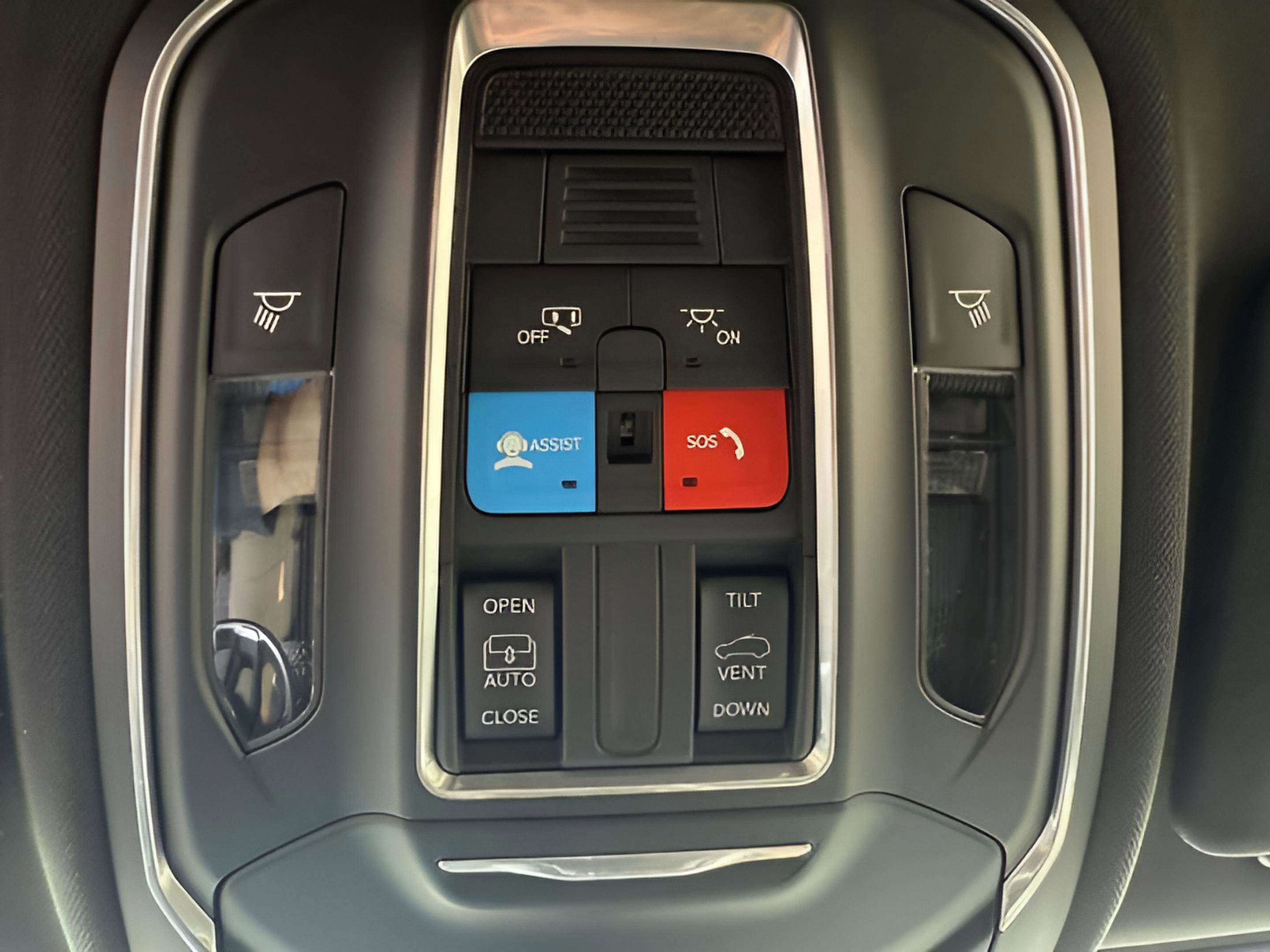 New 2025 Jeep Grand Cherokee L Laredo image 24