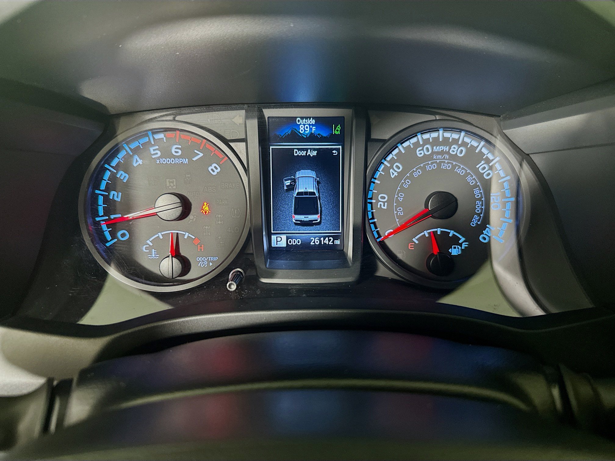 Used 2023 Toyota Tacoma SR w/ SR Convenience Package RWD image 19