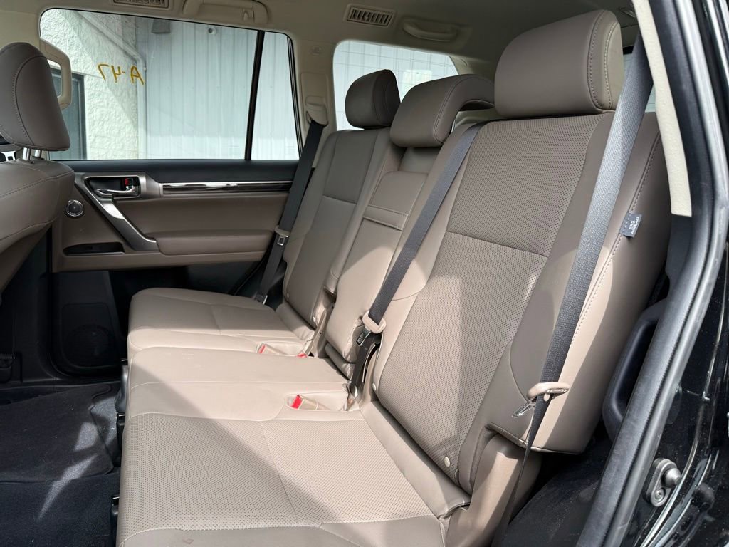 Used 2023 Lexus GX 460 Premium image 14