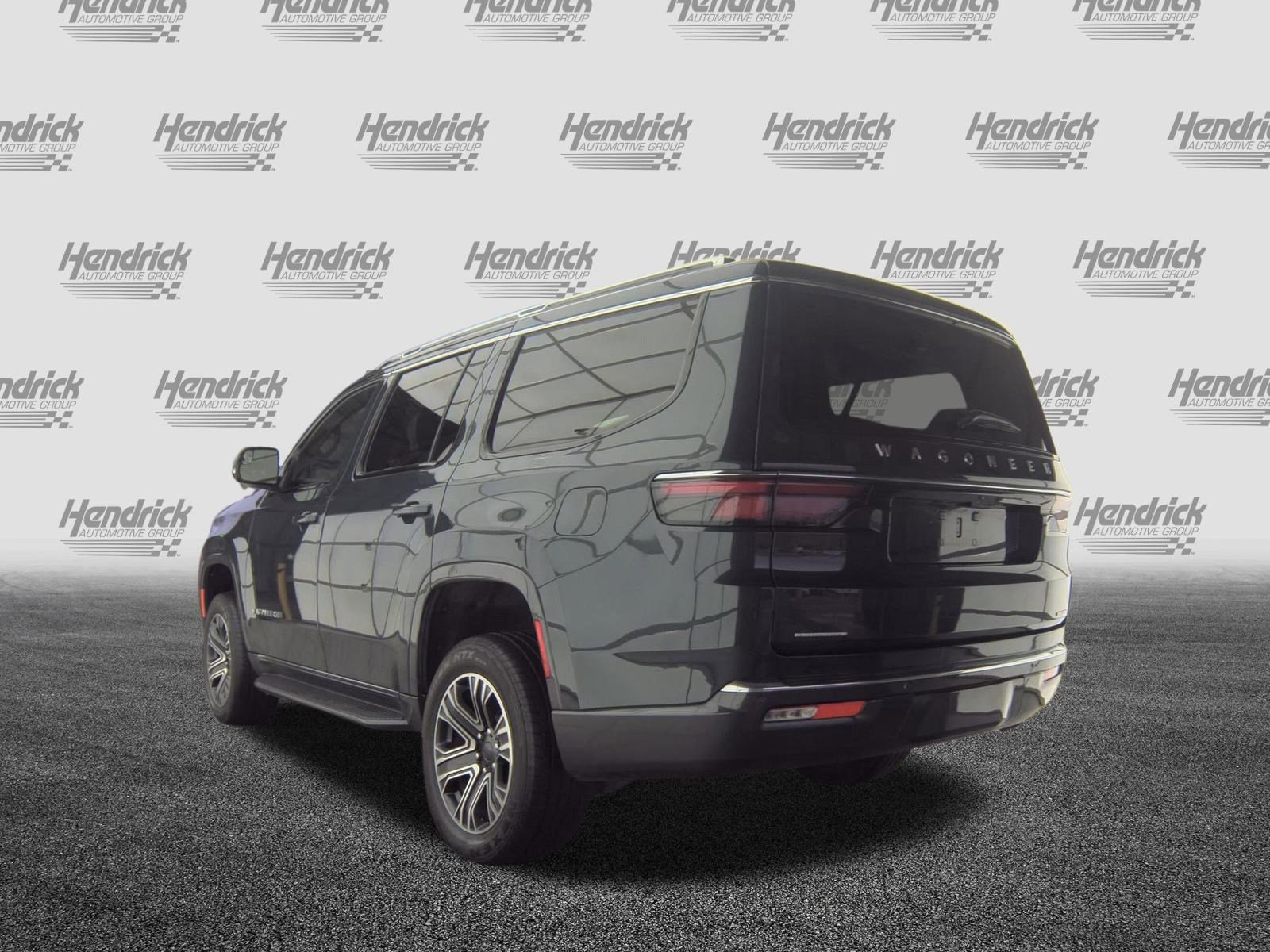 Used 2022 Jeep Wagoneer Series III w/ Flexible Seating Group image 9