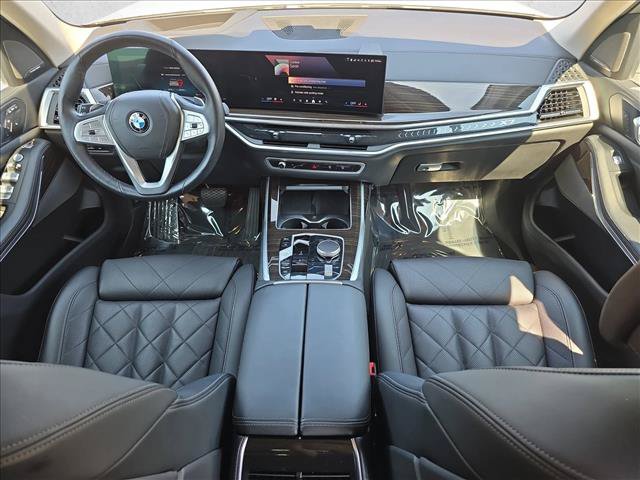 Used 2024 BMW X7 xDrive40i AWD/4WD image 9